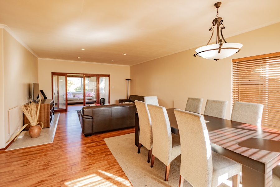 3 Bedroom Property for Sale in Kenridge Western Cape